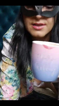 Milfycalla kompilace hry s Pee Fetish ep 2today Chtěl jsem si vzít zlatou sprchu. Chtěla jsem cítit teplou zlatou likéru