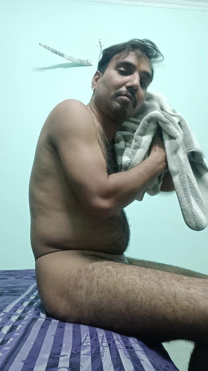 Rajasthani-old-lover: Pegawai polis desi India berehat dan melancap