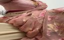 Indian Tubes: Het flickvän som visar upp sin vackra klänning