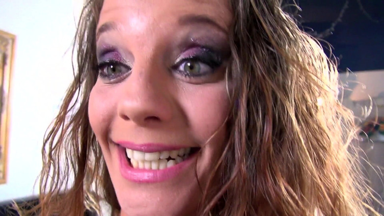 MMV German Teens: Morena com bunda grande fode seu cara de festa ontem à...