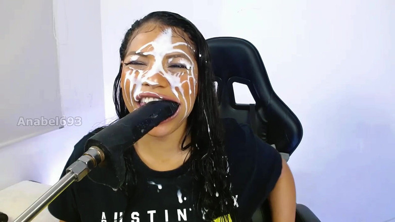 anabel693: Pancutan muka)lapar Ana Whats Cum di muka cantiknya