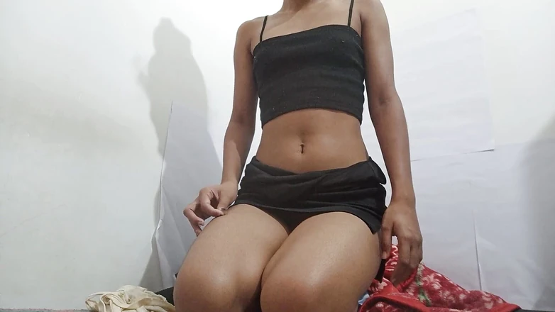 desigirl93: 부엌에서 핑거링 Deshi Girl