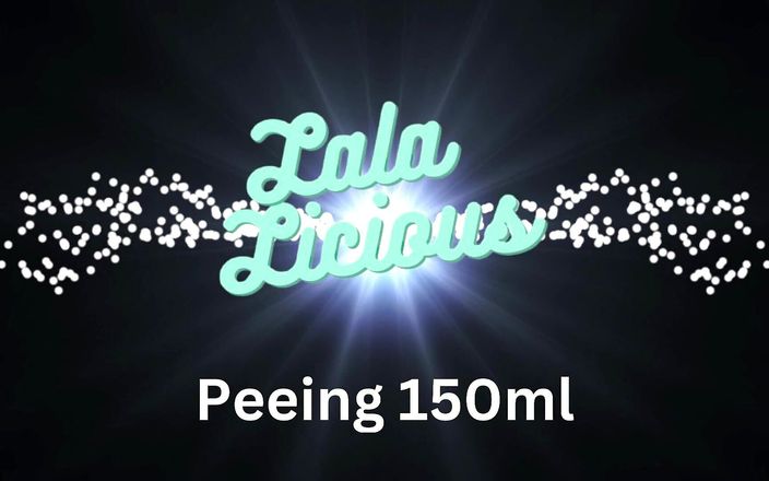 Lala Licious: Lala Licious - 在一个测量水壶里撒尿