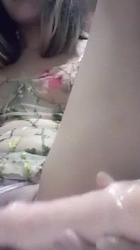 Masturbuji doma, zatímco moji rodiče tam nejsou