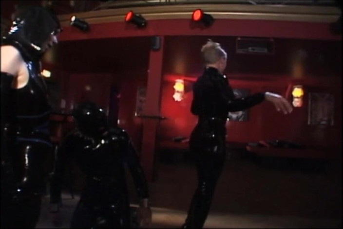 Absolute BDSM films - The original: Prizonieră SADO-MASO - scena # 04