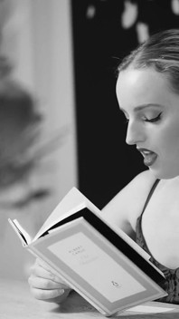 Ode alla letteratura isterica con Charlie Forde, Amber Moore