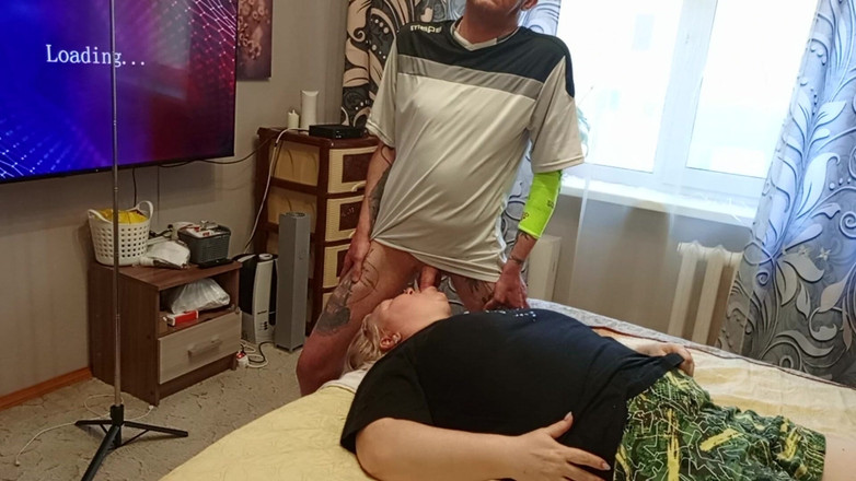 Zona901: Saya melancap zakar saya dan mengongkek jiran saya di dalam...