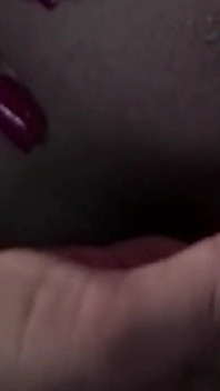Busty Blonde Babe Palce Kapiące cipki do drżącego orgazmu