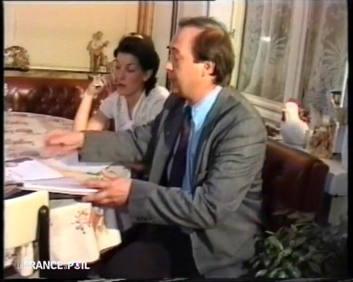 French Family Secrets: A Poorly Concentrated Student More Willing to Fuck!