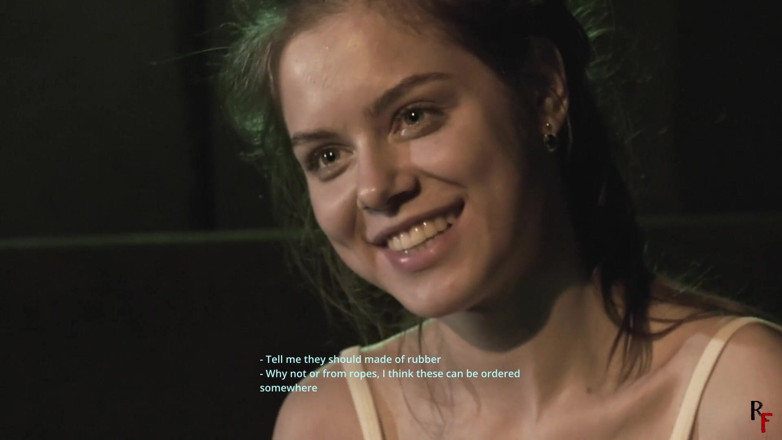 RF studio production: Leya - Live útěk bondage výzva + rozhovor