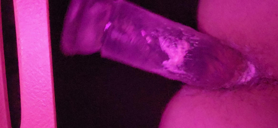 Takes it all: Mi scopo con un cazzo lungo da 10".