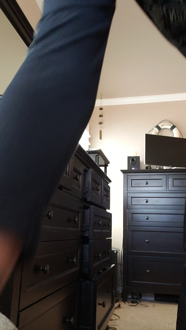 JessRyan: Milf camgirl Jess Ryan - couro completo parecendo quente