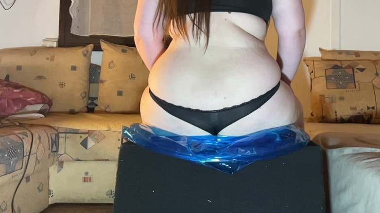 BeachBallsDuo: (cr-3) Poltrone gonfiabili e zucca si siedono Pop