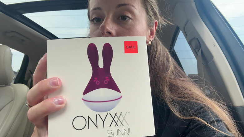 Nadia Foxx: Toy Shopping para uma nova maneira de gozar