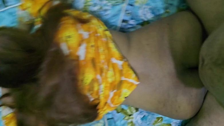 Faryal: Пакистанська красива тітонька запрошує гарячого чувака з великою дупою з великими цицьками