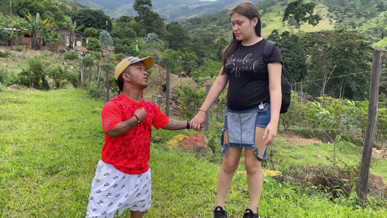 Julianaburning: 私は金持ちの妊娠中の新婚旅行のガールフレンドをキャンプ場に連れて行き、彼女の狭いお尻に私の豊かで巨大なチンポを押し込みます。