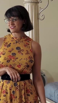 Amateurs de lingerie : le défilé de mode de Penny finit en séance de branlette !