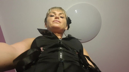 Nadi_Zabava: Police women sit in your face
