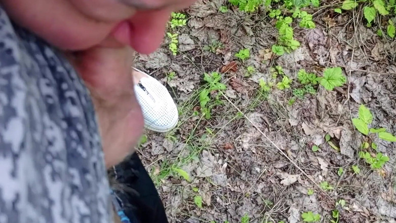 Zona901: Un ami me suce la bite dans un parc et...