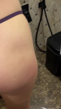 Compilazione di figa che piscia con un cuscinetto ravvicinato in biancheria intima diversa! POV!