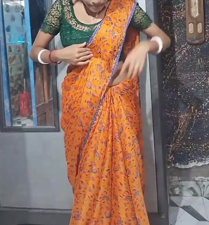 Neha Gupta: Apretado coño indio en sari follado duro por cuñado en...