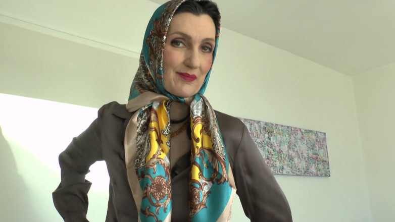 Lady Victoria Valente: Öğleden sonra başörtüsü denemesi, bölüm 1 - lady victoria valente