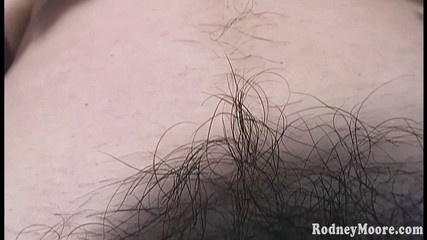 Horny Hairy Girls: Gadis berbulu vintage mendapat facial besar