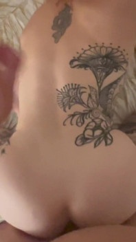 Vero sextape anale con una troia gotica e creampie anale parte 2