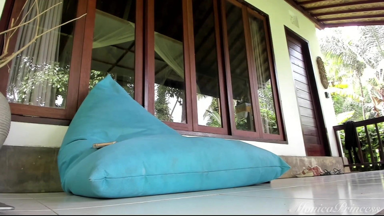 Princess Monica: Versauter videoanruf, göttin-anbetung im bikini, fußfetisch