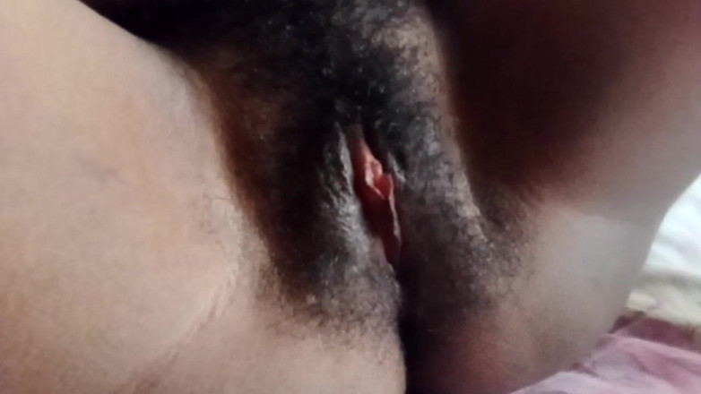 TEENADESI: Fată naturală frumoasă desi fată super uimitoare