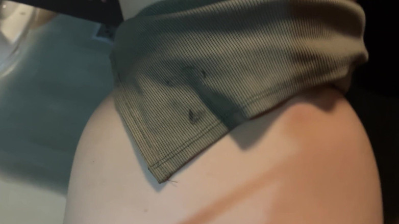 EL Swallow: Quick Fuck on Our Break