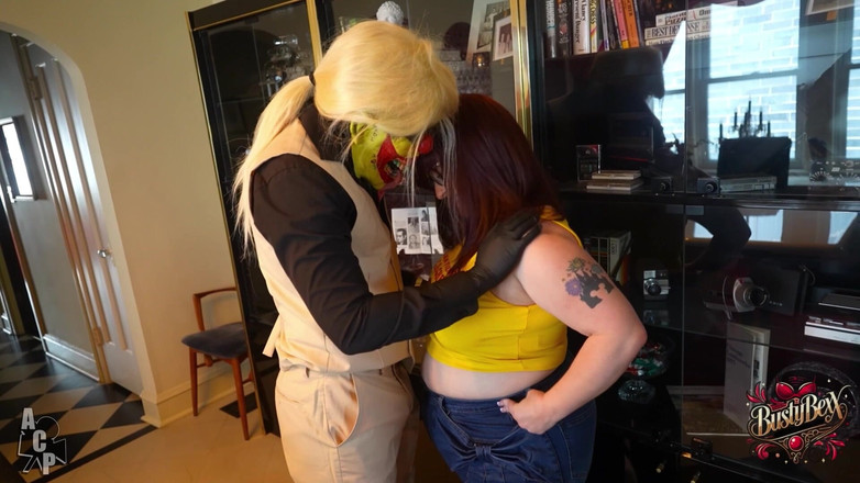 Busty Bexx: Chicago Gangster s Gibby the Clown