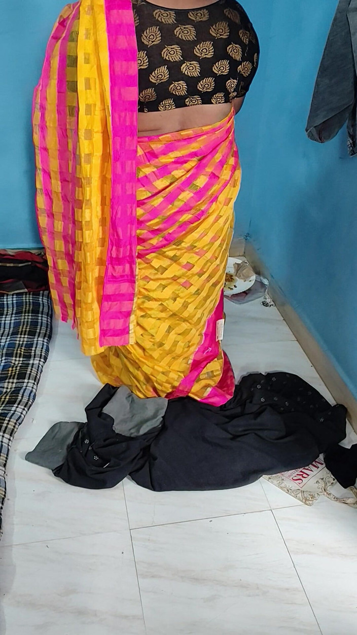 Tamil lesbian: हॉट बात करना और ड्रेस पहनना