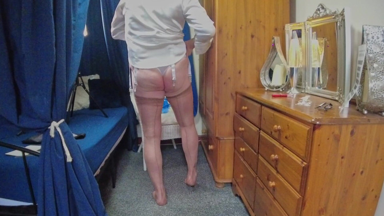 Mistress Jodie May: Vollmodige, Blankziehende Sekretärin