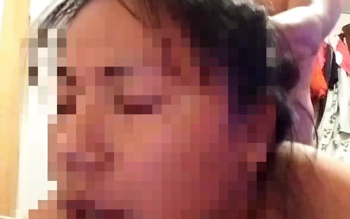 Sexy Sagitario: Bărbatul mai în vârstă m-a învățat ce știe ea când nimeni nu este...