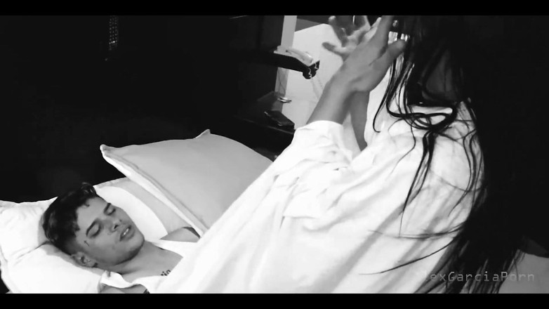 Alex Garcia Porn: 핫한 흑인과 백인 장면 - 베네수엘라 젊은 커플이 열심히