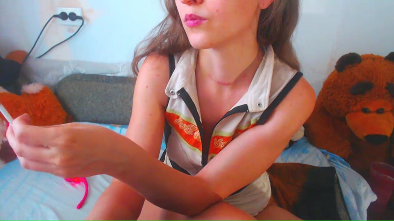 AnnaNotIdealAngel: Smoke fetiš - kouřová sexy pro tebe můj piercingový jazyk