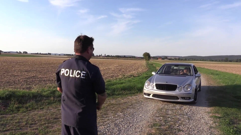 Pinkzilla Media: Contrôle de la police et bien sûr je suis dû !