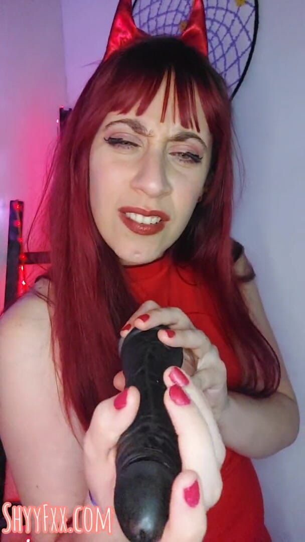 Tu Gauchita Argentina: Shyyfxx the Day of the Gusano