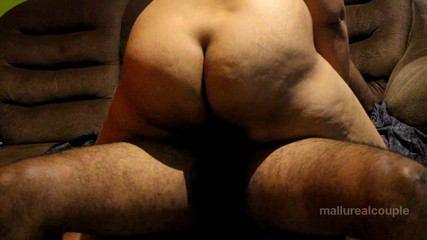 Mallurealcouple: 젖탱이 소녀 자세로 하드코어 섹스하는 Mallu 마누라