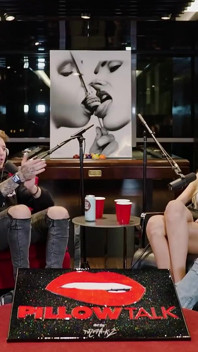 Doble cita con Carly Lawrence y Joey Joy [charla de almohada]
