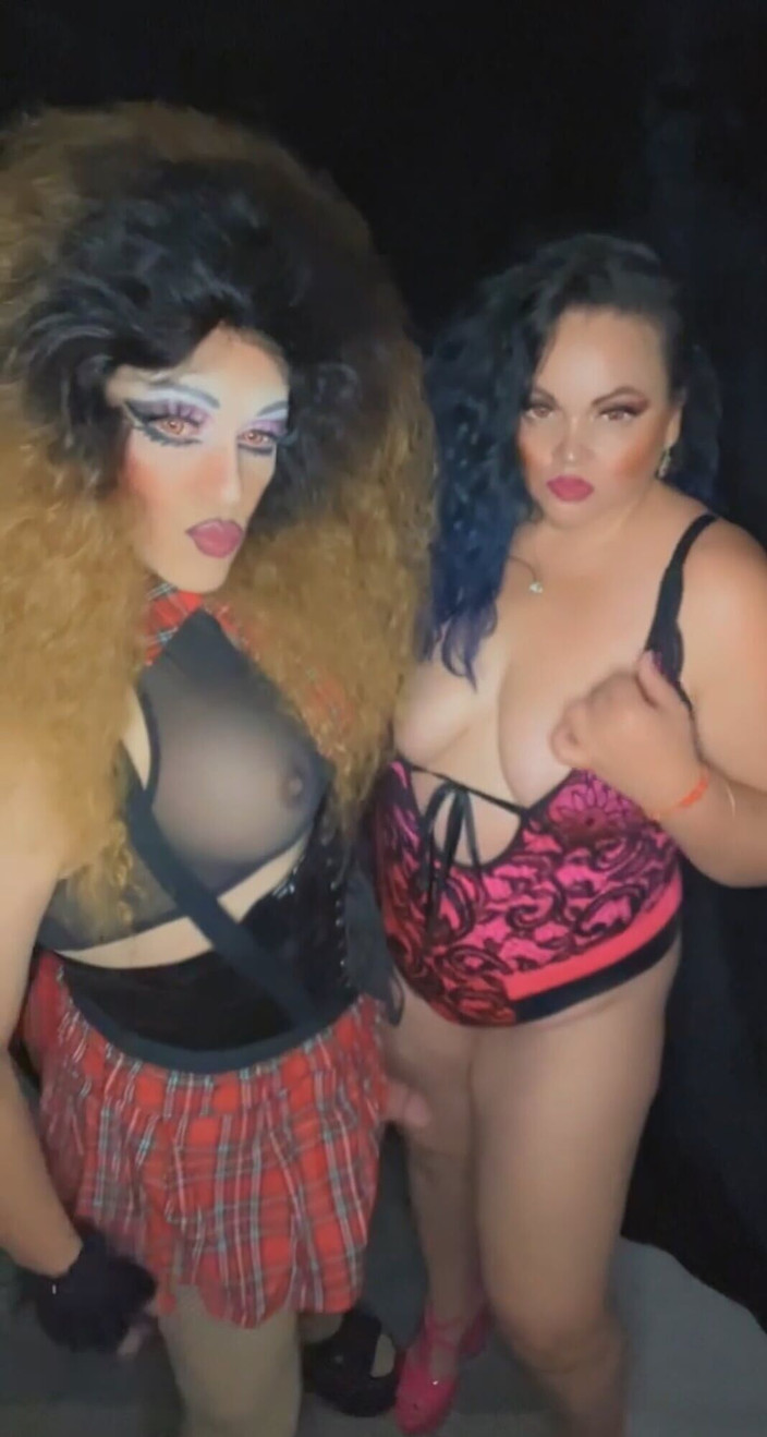 Shelly Robertss: College loszka Rock