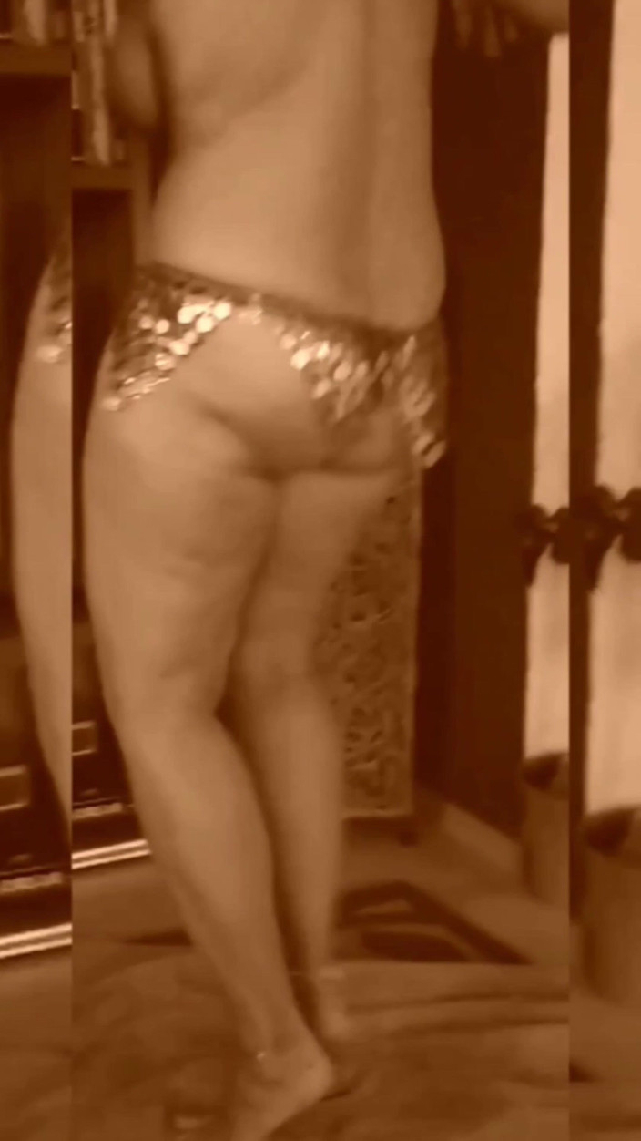 Selena701: Isteri Berambut Perang Amatur Menari Dan Seks