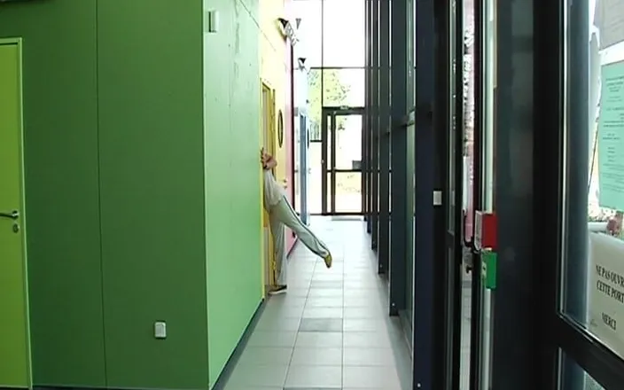 Planete Francaise: French College Babes Kissing After Class
