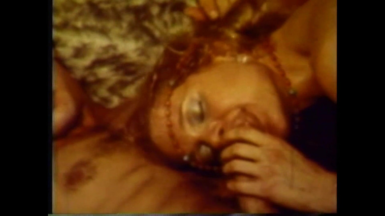 Vintage Usa: Lesbiene pentru o oră și apoi ia 2 penisuri