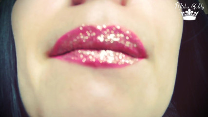 Goddess Misha Goldy: Rauchendes göttin & sexy lippenstift