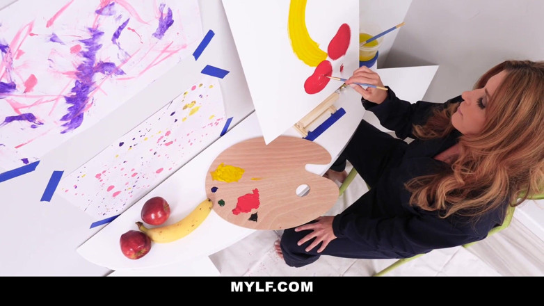 Mylf Official: India Summer ngentot model bugil mylf