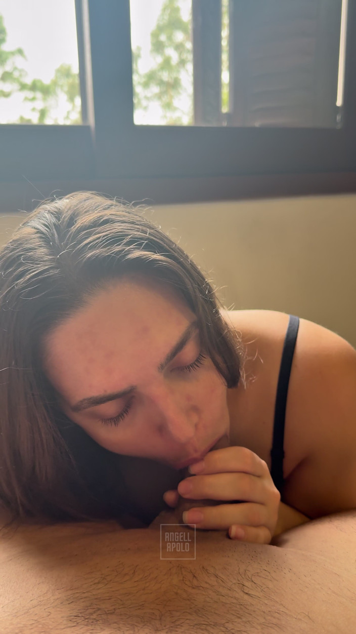 ApoloAngell: Big Ass Friend Gives a Hot and Drooling Blowjob on...