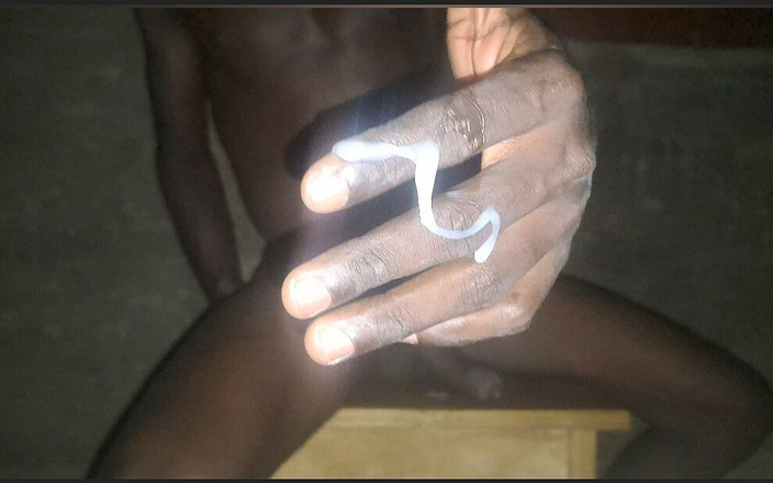 Power dick: Penisul meu negru mare, plin de putere și spermă