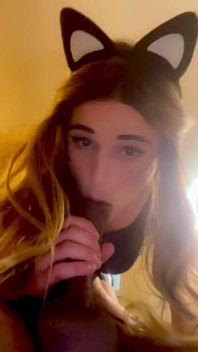 Sucking an Massive 8 Inch BBC